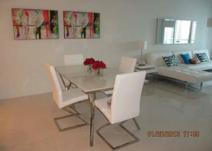 Ocean Reserve Collins 19370 Sunny Isles Beach Str00540